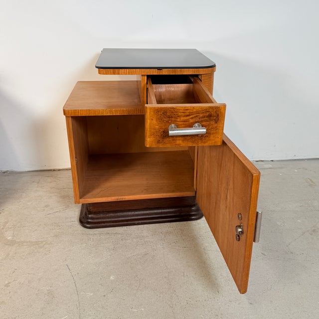 Brown Vintage Burl Walnut Nightstands by Jindřich Halabala for Up Závody, 1957, Set of 2 For Sale - Image 8 of 14