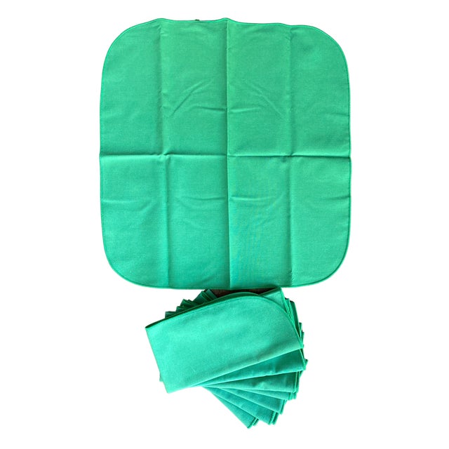 1980s Green Linen Rounded Dinner Napkins - Set of 8 For Sale - Image 4 of 4