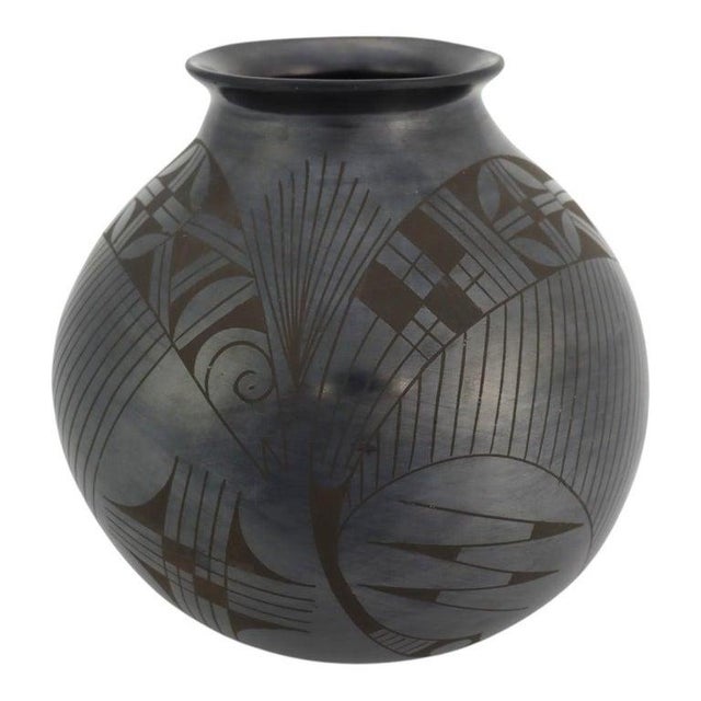 Mexican Large Mexican Black on Black Pottery Olla Signed by Jesus Pina 20thC For Sale - Image 3 of 11