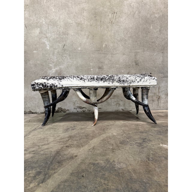 1970s Steer Horn Bench Cowhide Seat Nailhead Western Ranch Longhorn Speckled 48in For Sale In San Francisco - Image 6 of 12