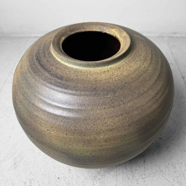 Japanese Kasama Ware Tsubo Vase by Kashiwa Touen Hobun, 1960s For Sale - Image 17 of 18