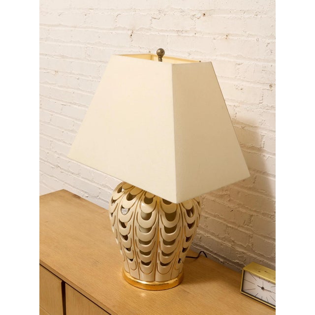 Mid 20th Century Scallop Glow White Ceramic Table Lamp With Tapered Shade For Sale In Los Angeles - Image 6 of 7
