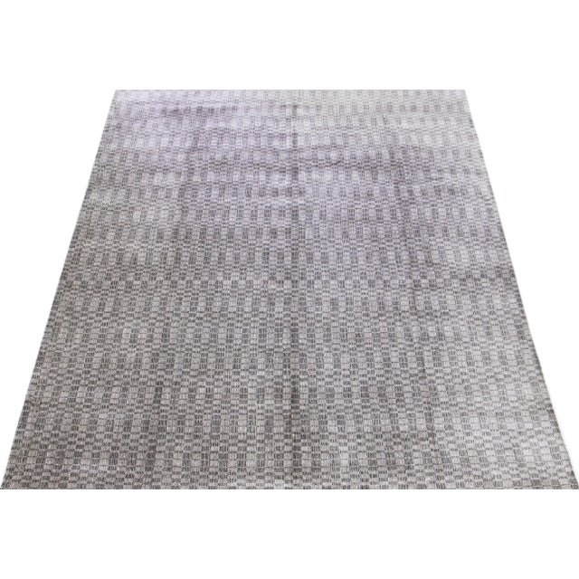 Contemporary 2010s Wool & Silk Rug Handmade With Gray Geometric Pattern For Sale - Image 3 of 7