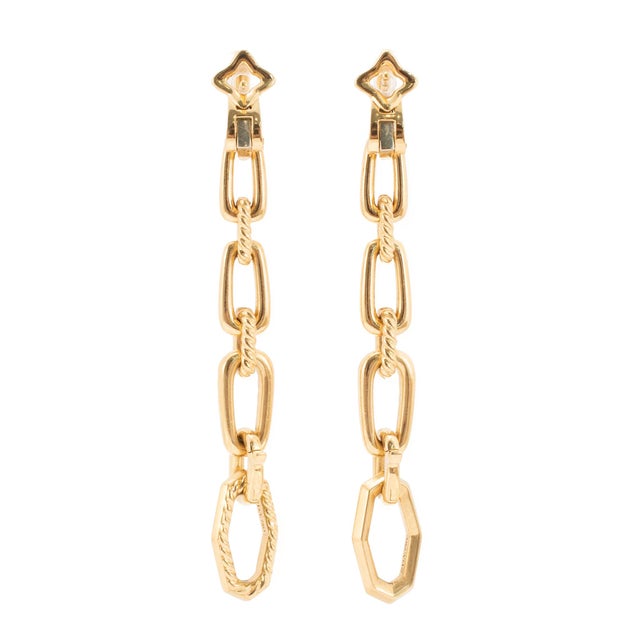 Brand: David Yurman Gender: Ladies Metal Type: 18K Yellow&nbsp;Gold Length: 2.50 inches Width: 1.50 mm Weight: 16.97 grams...