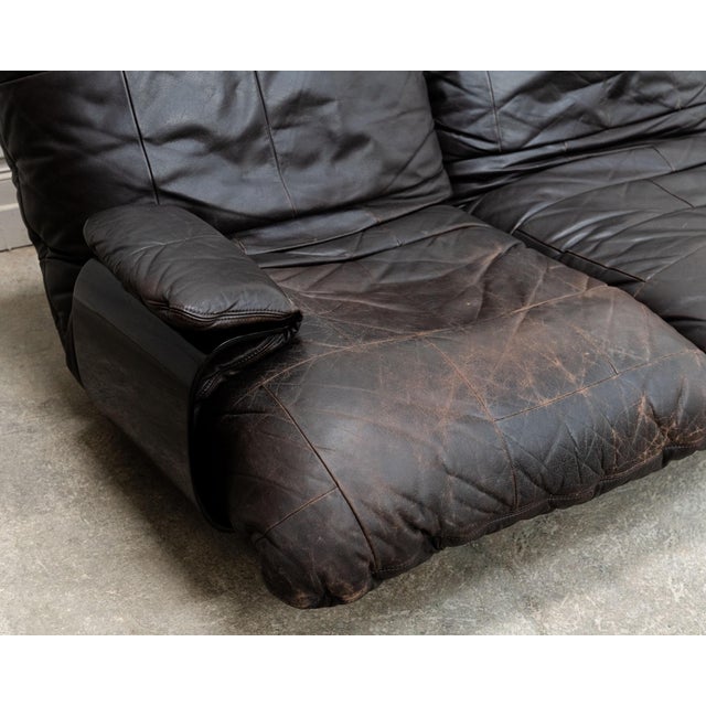 1980s Vintage Marsala Sofa and Ottoman in Brown Leather from Ligne Roset, 1980s, Set of 2 For Sale - Image 5 of 13