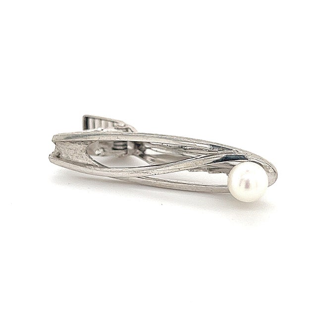 Metal 1990s Mikimoto Estate Akoya Pearl Men's Tie Clasp Silver 7 mm 5.3 Grams For Sale - Image 7 of 11