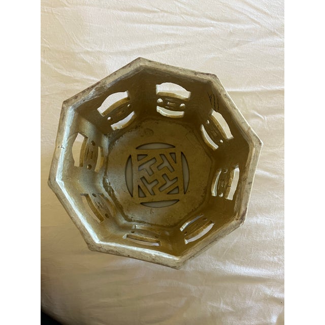 Green 17th Century Beautiful Chinese Porcelain Incense Burner - Censer For Sale - Image 8 of 12