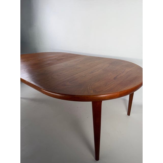 1960s Vintage Danish Extendable Teak Dining Table from VV Møbler, 1960s For Sale - Image 5 of 12