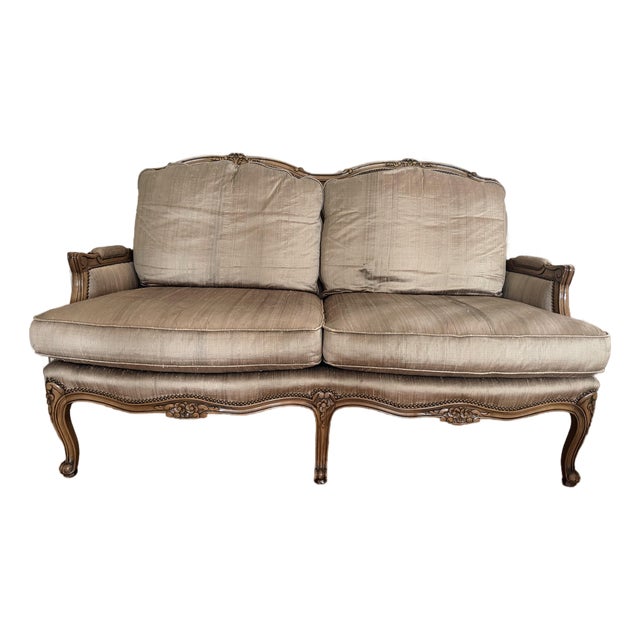 Vintage Baker Furniture French Provincial Louis XV Carved Wood Settee For Sale