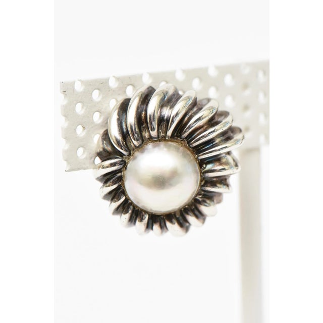 Vintage Tiffany and Co. Sterling Silver and Mabe Pearl Pierced Lever Back Earrings Pair of 70's For Sale In Miami - Image 6 of 10