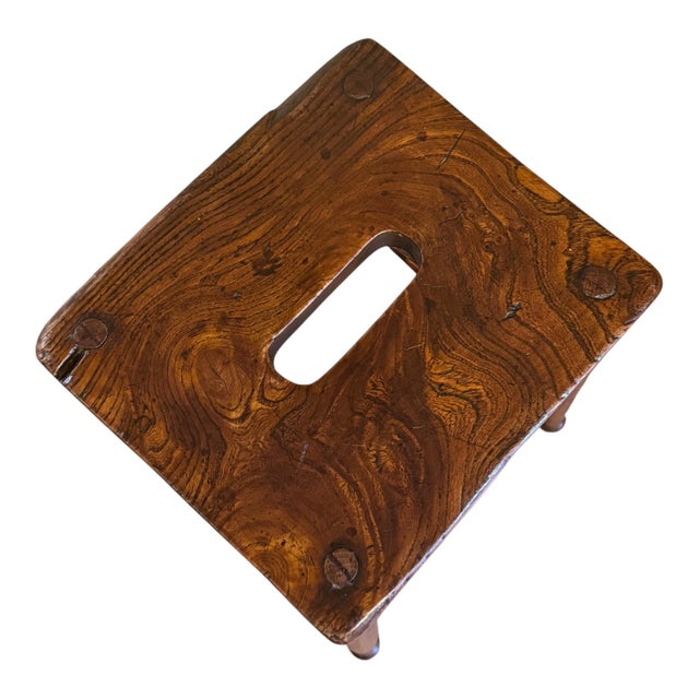 Wood Early 19th Century English Country Elm Stool with Pierced Handle, 1830 For Sale - Image 7 of 11