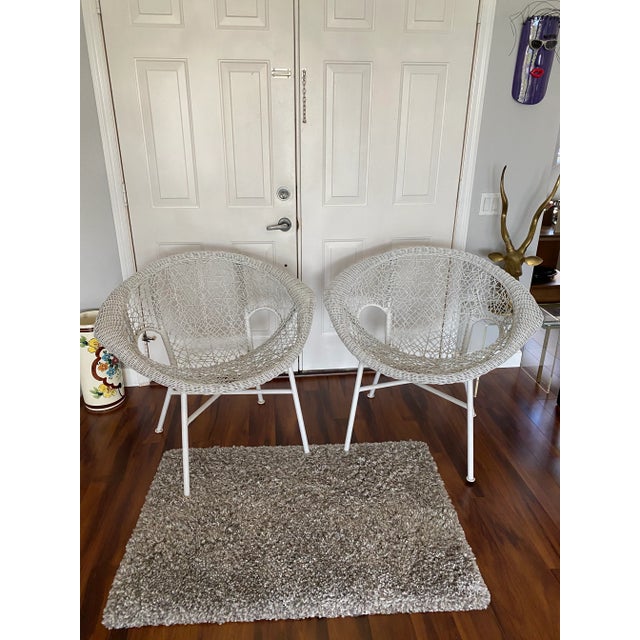 White 1960s Mid-Century Modern Clamshell Spaghetti Chairs - a Pair For Sale - Image 8 of 10