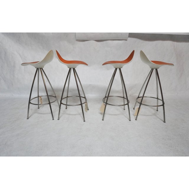 Onda Swivel Kitchen Stools by Jesús Gasca for Stua in Orange - Pair For Sale In Los Angeles - Image 6 of 17