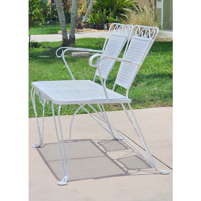 Mid-Century Modern Vintage Mid-Century Modern Russell Woodard Style Wrought Iron Patio Settee Bench – Hollywood Regency Salterini Style Garden Loveseat For Sale - Image 3 of 17