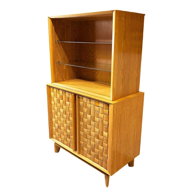 Mid-Century Modern Mid Century Modern Bleached Oak Basket Weave China Cabinet by Paul Laszlo for Brown Saltman For Sale - Image 3 of 8