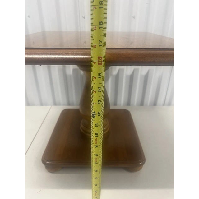 Ethan Allen Vintage Ethan Allen Nutmeg Heirloom Pedestal Lamp End Table Side For Sale - Image 4 of 9