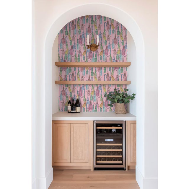 Tassel Trellis Grasscloth Wallpaper by House Party | Patina Pink | 8 Yards For Sale In Charlotte - Image 6 of 9