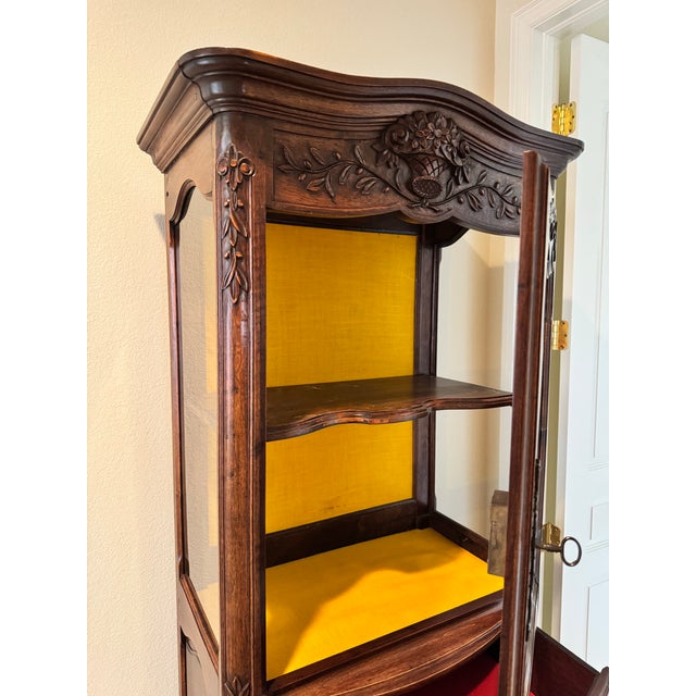 Late 19th Century French Louis XV Corner Curio Cabinet For Sale In Denver - Image 6 of 8