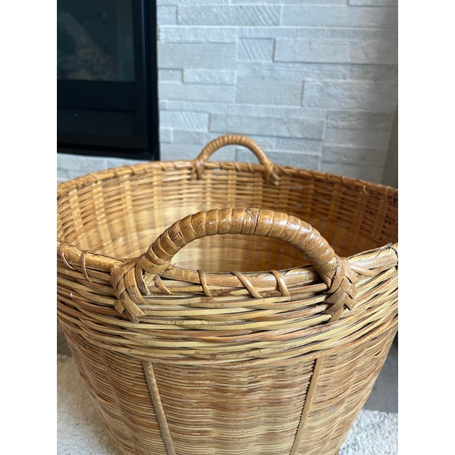 Mid 20th Century Round Tapered Woven Reed Basket Vintage Utility Laundry Basket With Reinforced Bottom and Wrapped Handles For Sale In Seattle - Image 6 of 10
