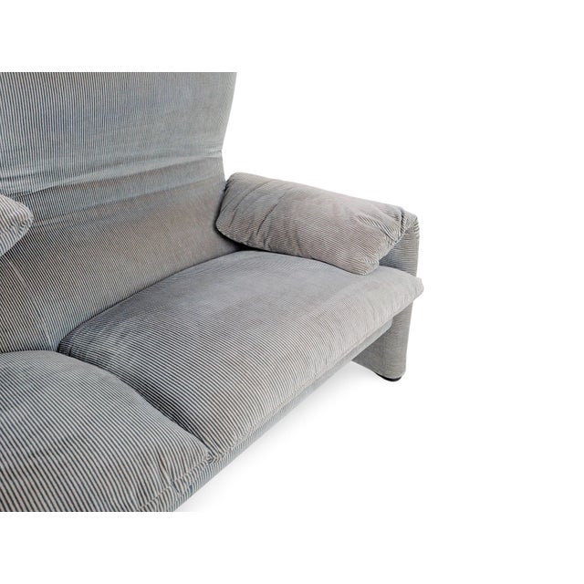 Maralunga Two-Seater Sofa by Vico Magistretti for Cassina For Sale - Image 9 of 11