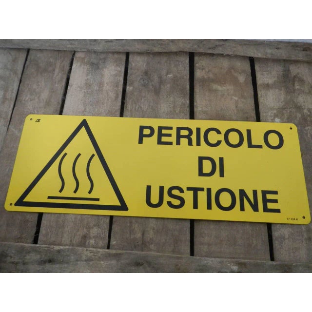 Vintage Italian Aluminium Plates, 1980s, Set of 3 For Sale - Image 4 of 7