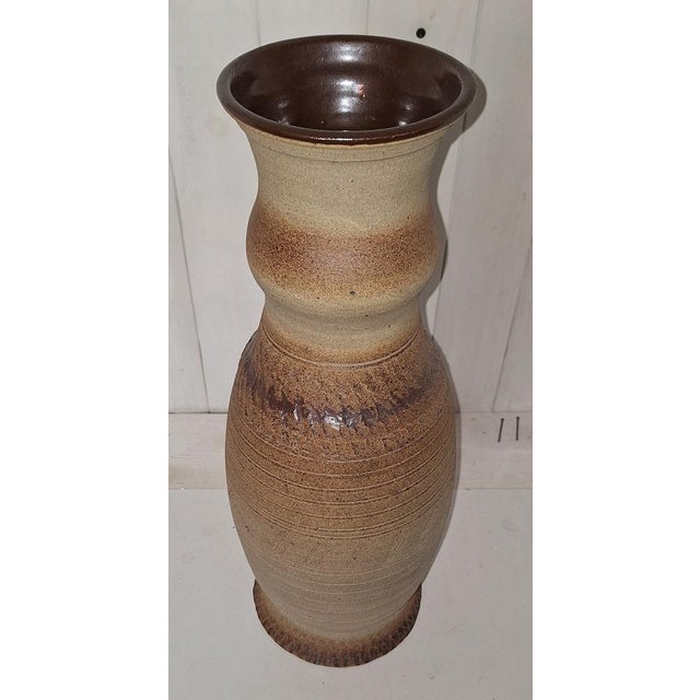 Vintage Ceramic Beige Brown Vase, 1970s, in Very Good conditions. Designed 1970 to 1979