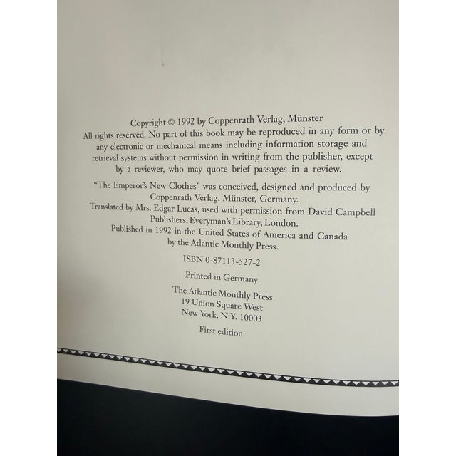 First Edition of "The Emperor's New Clothes" Children's Book Illustrated by Karl Lagerfeld For Sale - Image 4 of 11