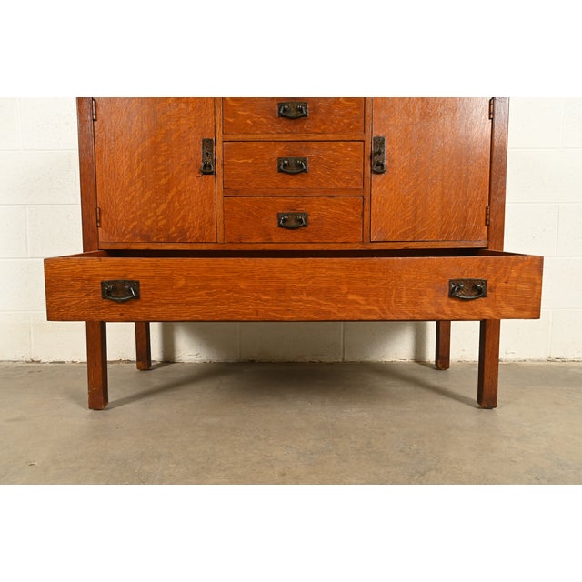 L. & J. G. Stickley Antique Mission Oak Arts & Crafts Sideboard, Circa 1910 For Sale - Image 13 of 17