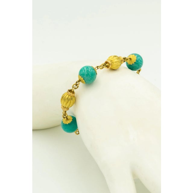 Metal Chrysocolla Fluted Gold Bead Yellow Gold Bracelet For Sale - Image 7 of 8