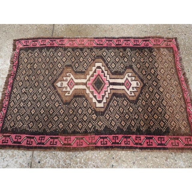 Galerie Shabab Collection Mid-20th Century Turkish Anatolian Throw Rug For Sale - Image 4 of 8