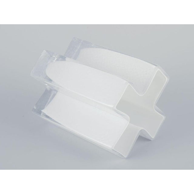 Glass Cross Vase in White and Clear Art Glass by Bodil Kjær for Gullaskruf, Sweden, 1960s For Sale - Image 7 of 8