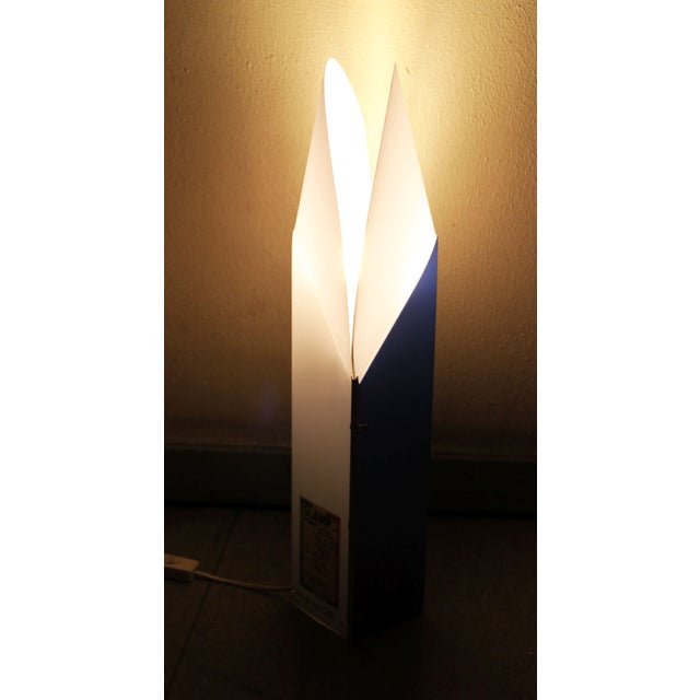 The Reflex lamp, also known as Moon because of its resemblance to the full moon, was designed in the 1990s by Samuel...