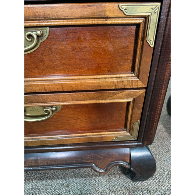 Broyhill 1980’s Pair of Broyhill Premier Ming Dynasty Nightstands For Sale - Image 4 of 10