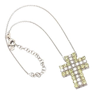 Pasquale Bruni 18k White Gold Diamond Peridot Cross Necklace For Sale