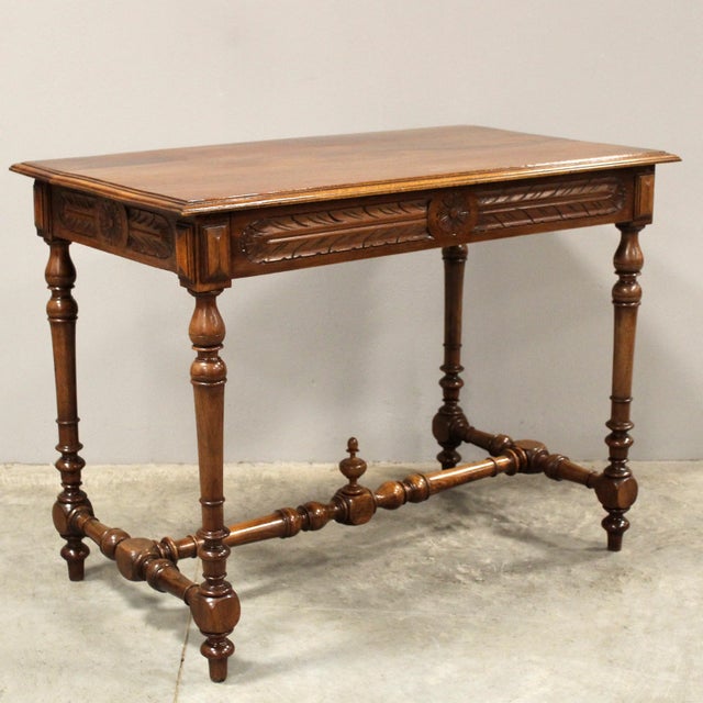 Coffee table - writing desk Solid walnut, with drawer Late 19th/early 20th century Dimensions: 100 cm x 57 cm, height 74...