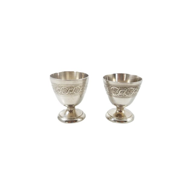 French 1910s French Christofle Pair of Egg Cups | Silver Plate | Napoleon III Style Frieze For Sale - Image 3 of 8