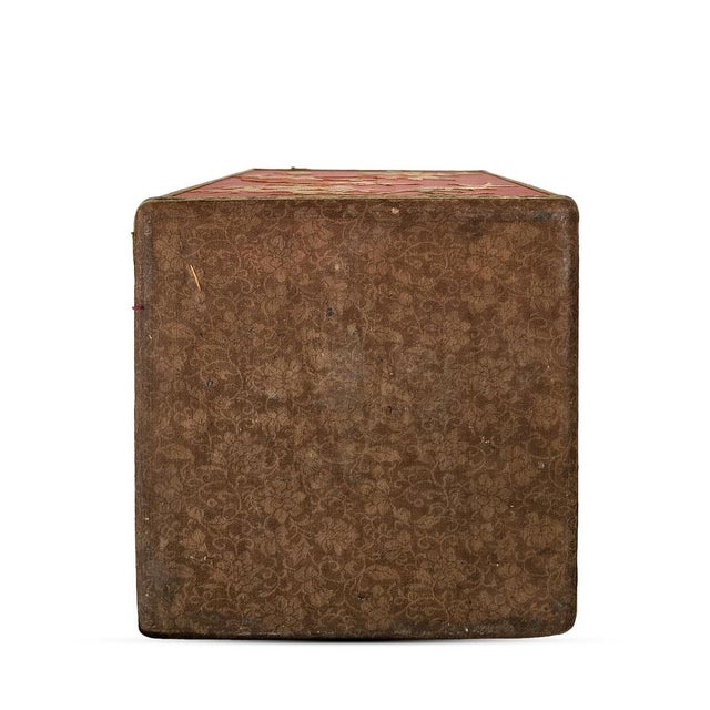 Wood Vintage Oriental Table Lamp with Embroidered Silk Panels, 1960s For Sale - Image 7 of 9