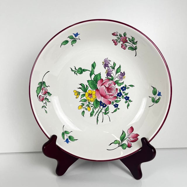 White Bowl-Shaped Réverbère Model Plates with Tulip and Rose Pattern by KG Lunéville, 1980s, Set of 6 For Sale - Image 8 of 9