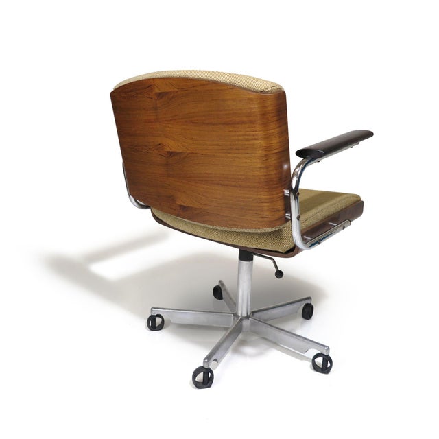 Wood Pair of Mid-Century Danish Office Desk Chairs in Rosewood, Chrome With Adjustable Height For Sale - Image 7 of 10