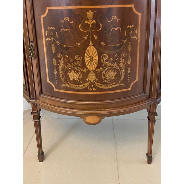 Antique Victorian Mahogany Inlaid Serpentine-Shaped Display Cabinet, 1880 For Sale - Image 12 of 18