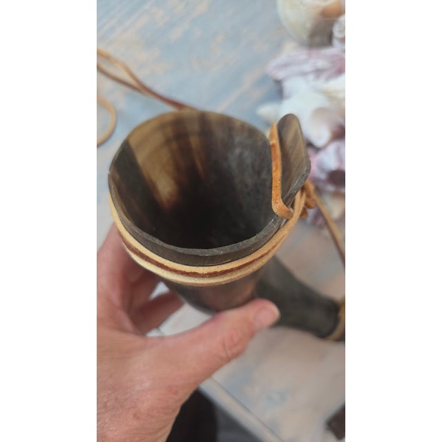 Vintage Colonial Style Natural Horn Powder Flask With Leather Hanging Strap For Sale - Image 15 of 15