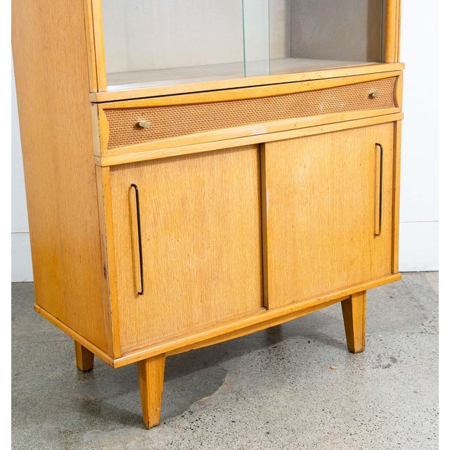 1960s Mid Century Modern China Cabinet Hutch Meier Pohlmann Blonde Glass Doors Vintage For Sale - Image 11 of 11
