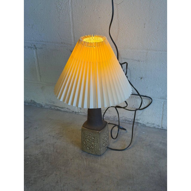 Mid 20th Century Mid-Century Modern Brown Ceramic Table Lamp For Sale - Image 9 of 11