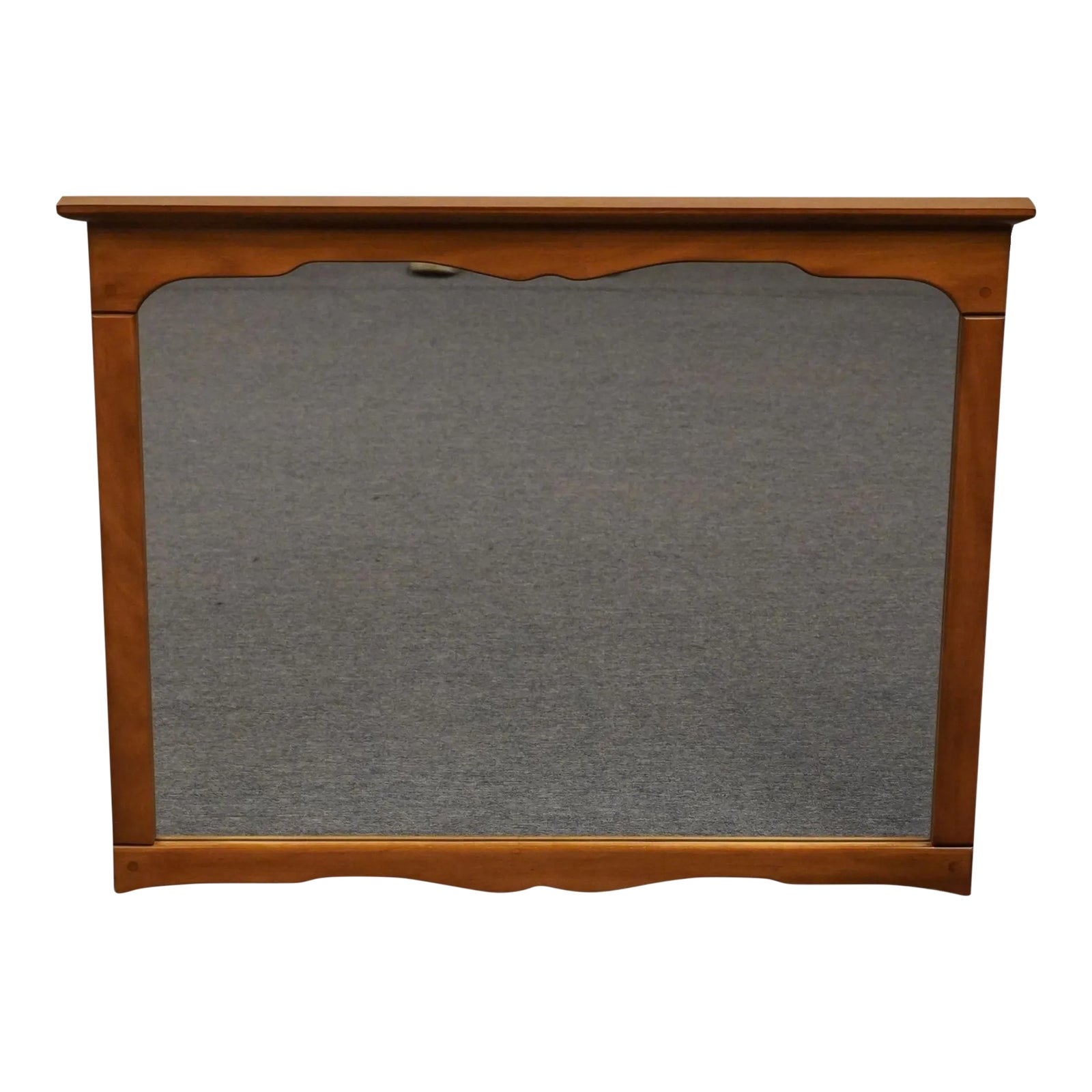 Dixie Furniture Maple Valley Collection Colonial / Early American 41