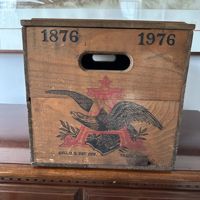 1970s Vintage Wooden Anheuser-Busch Inc. Brown Wood Beer Crate Delivery Crate Box With Hinged Lid For Sale In Seattle - Image 6 of 12