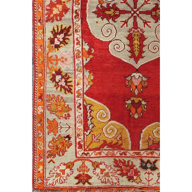 Turkish Oushak Rug with Bright Red Ground with medallion Design. Keivan Woven Arts/ rug/l11-0601, origin/turkey Early 20th...