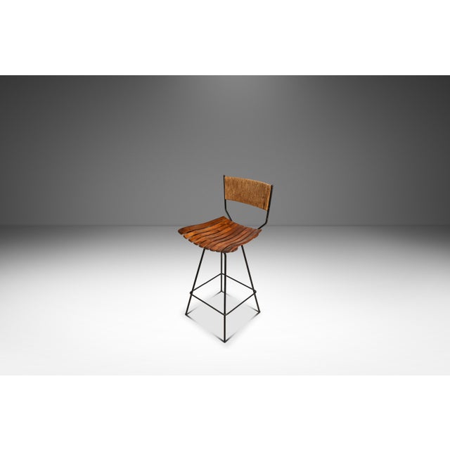 Mid-Century Modern Set of Three ( 3 ) MCM Wrought Iron Bar Stools in Maple & Raffia Rope for Attributed to Arthur Umanoff for Raymor, Usa, C. 1960s For Sale - Image 3 of 18