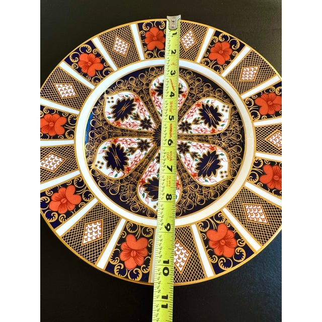 Ceramic 1968 Royal Crown Derby Old Imari ~ Pattern 1128 ~ XXXI ~ Main Course Plate For Sale - Image 7 of 8