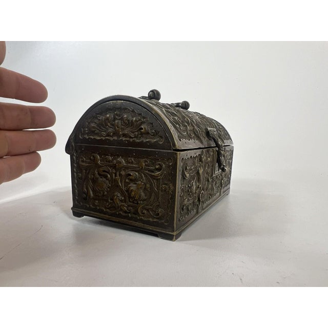 Kye or Jewelry Box Bronze Antique Raised Relief Ggleykauf Nurnberg Germany For Sale - Image 15 of 18