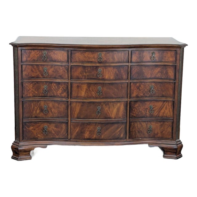 Fine Furniture Design & Marketing RayLen Vineyards (410-144) Traditional 12-Drawer Dresser For Sale